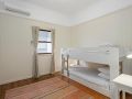 Spacious Family sized getaway with views Guest house, Brisbane - thumb 11