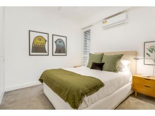 Spacious Modern Home Near Lively Surry Hills Guest house, Sydney - 4
