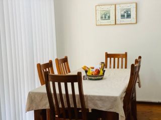 Quiet family Townhouse in Wollongong CBD Guest house, Wollongong - 5