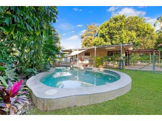 Spacious Tropical Garden Tranquillity with Pool Guest house, Nightcliff - 2