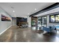 SPACIOUS UNIT WITH RESORT STYLE POOL / RED HILL Guest house, Phillip - thumb 11