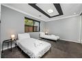 SPACIOUS UNIT WITH RESORT STYLE POOL / RED HILL Guest house, Phillip - thumb 17