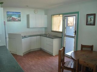 SPARKLING WATERS, UNIT 1 Guest house, Gold Coast - 5