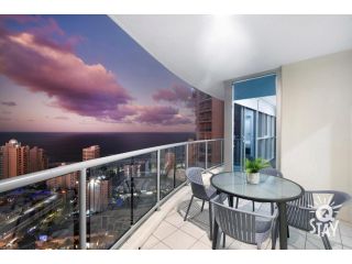 SPECTACULAR Family KIDS STAY FREE Getaway 3 Bedroom Sub Penthouse at Chevron Renaissance - Q STAY Apartment, Gold Coast - 3