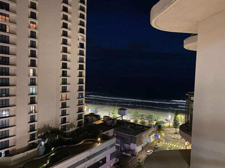 Unit 2 - Spectacular Sea Views in Surfers Paradise Apartment, Gold Coast - imaginea 1