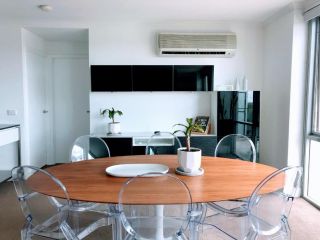 Staying Places - The Avenue Apartment, Canberra - 2