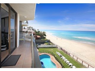 Spindrift on the Beach - Absolute Beachfront Aparthotel, Gold Coast - 2