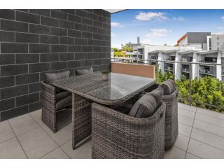 Stylish Split Level Apartment 13 Minutes From City Apartment, Brisbane - 3