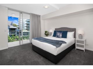 Stylish Split Level Apartment 13 Minutes From City Apartment, Brisbane - 5