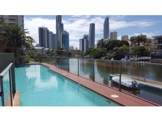 Split level penthouse Entire top 2 floors Apartment, Gold Coast - 1