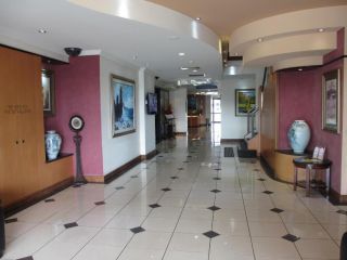 Springwood Tower Apartment Hotel Aparthotel, Australia - 4