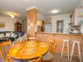St James 6, Stylish Airconditioned Retreat Apartment, Tuncurry - thumb 4