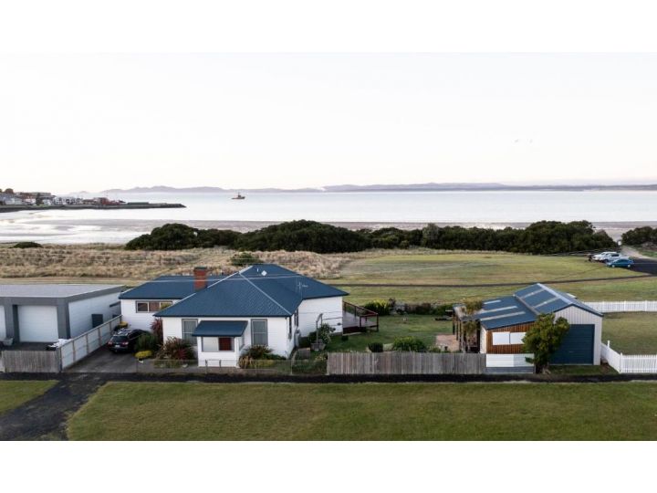 Stanley Beach House with Stunning Nut Views! Guest house, Stanley - imaginea 1