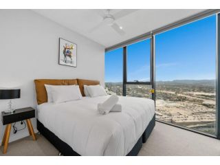 One Bedroom Residence with Fold Out Futon & Views Next to Casino Broadbeach Apartment, Gold Coast - 2