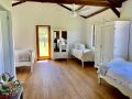 Stay at the Barn... Immerse yourself in nature. Guest house, Queensland - thumb 6