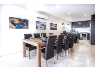 Staycation Mooloolaba Beach Paradise - Discounts For 7 Night Stays Guest house, Mooloolaba - 5