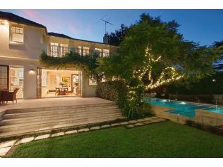 Stepping inside the dignified gates of this stately Villa, Sydney - 5