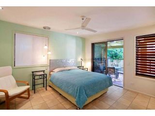 Stevens St Pet Friendly Original Sunshine Beach Beach House Guest house, Sunshine Beach - 3