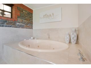 Stonewell Cottages and Vineyards Hotel, Tanunda - 4