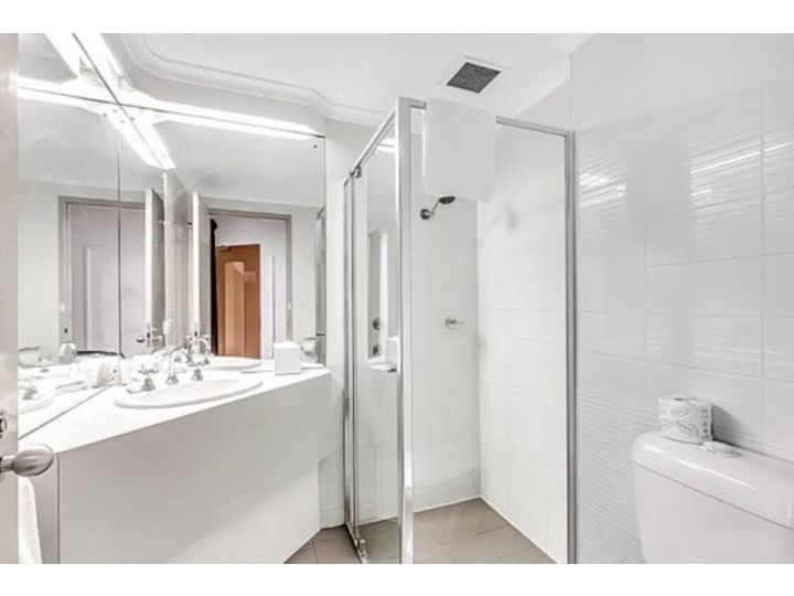 Studio 427/247 gouger st ex hotel room in city Apartment, Australia - imaginea 10