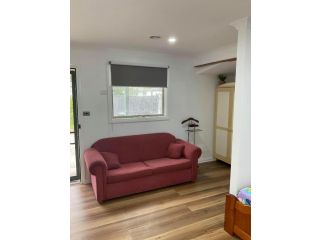HUGHESDALE PRIVATE Room Apartment, Oakleigh - 2