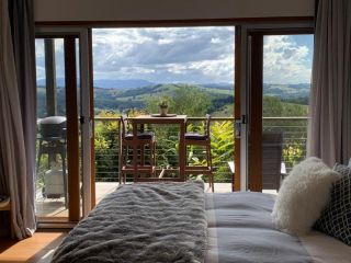 Callemondah Studio with stunning views, Bangalow Byron Hinterland Hotel, New South Wales - 2