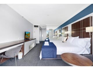 Stunning 1BR Apartment Minutes From The Sand - Fast Wifi & Spa Hotel, Gold Coast - 4