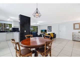 Stunning 2 BR Noosa Resort Apartment Walking Distance From Hastings Beach Apartment, Noosa Heads - 3