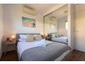 Stunning 2BR Apartment In Central Location - Fast WIFI & Pool Apartment, Sydney - thumb 8