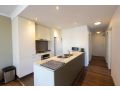 Stunning 2BR Apartment In Central Location - Fast WIFI & Pool Apartment, Sydney - thumb 6