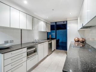 Stunning and Spacious Apartment with Ocean views Sierra Grand Broadbeach Apartment, Gold Coast - 1