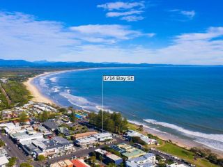 Your Luxury Escape - On The Bay - Stunning Beachfront Apartment Apartment, Byron Bay - 1