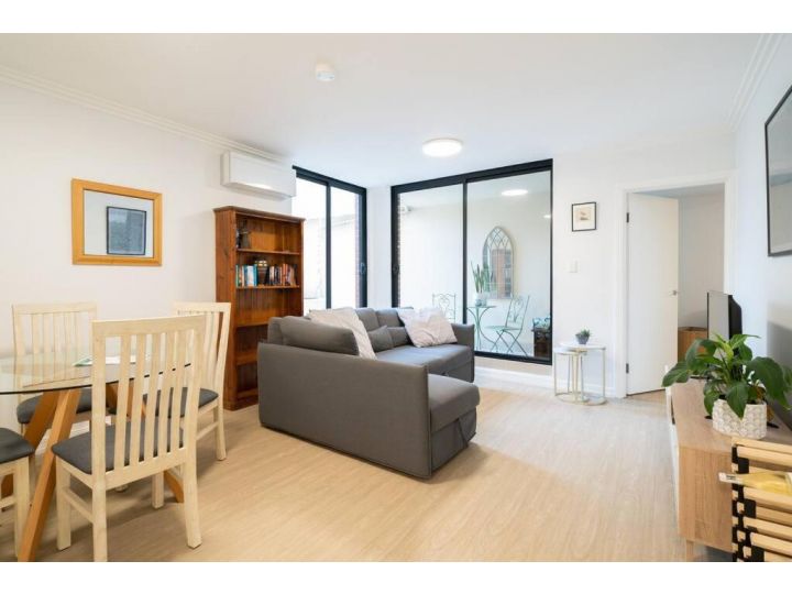 Cosmopolitan Apartment, CROWS NEST Guest house, Sydney - imaginea 9