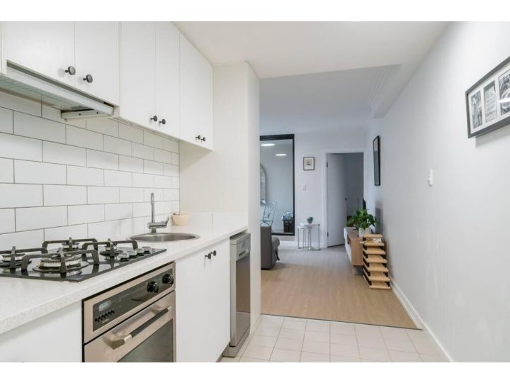 Cosmopolitan Apartment, CROWS NEST Guest house, Sydney - imaginea 7