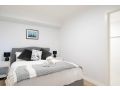 Cosmopolitan Apartment, CROWS NEST Guest house, Sydney - thumb 16