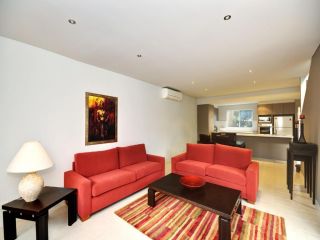 Stunning Holiday Townhouse Guest house, Tea Gardens - 4