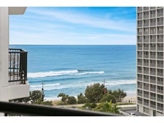 Balcony Apartment next door to Cali Beach Club Apartment, Gold Coast - 4