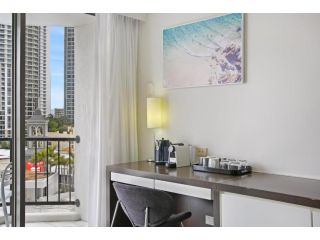 Balcony Apartment next door to Cali Beach Club Apartment, Gold Coast - 5