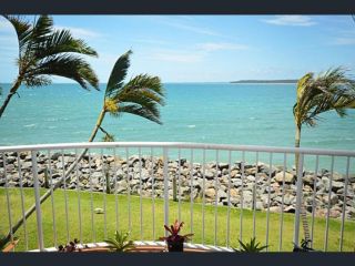 Stunning Ocean Views Apartment, Queensland - 2