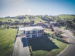 Stunning on Stacey 42 Stacey Drive Guest house, Carrickalinga - 1