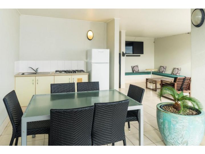 Stunning Penthouse at Mcleod Street Apartment, Cairns - imaginea 18