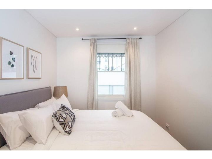 Surry Hills Townhouse, stylish & modern, close to station & city Guest house, Sydney - imaginea 15
