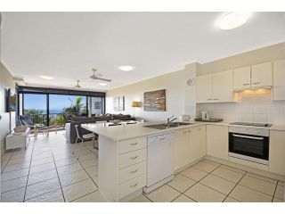 Stunning views great location Sunshine Beach! - Unit 1 Vista Pacific 12 Bryan Street Apartment, Sunshine Beach - 4