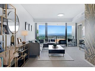 Stylish 1 Bedroom Apartment in Sierra Grand Apartment, Gold Coast - 1