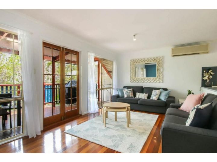 Stylish 3BD Family Home in Leafy Paddington! Guest house, Brisbane - imaginea 4
