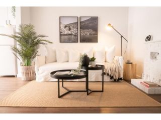 Stylish & Comfy Beach Getaway Apartment, Sydney - 2