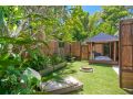 Stylish Luxury Home to Fit The Whole Family Guest house, Noosa Heads - thumb 2
