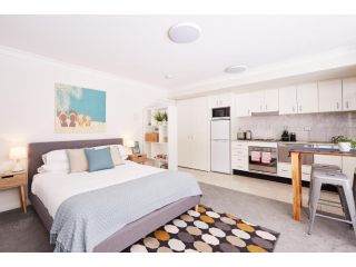 Stylish Manly Studio With BBQ Terrace and Parking Apartment, Sydney - 1