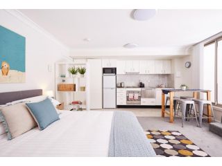 Stylish Manly Studio With BBQ Terrace and Parking Apartment, Sydney - 2