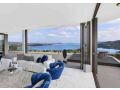 Stylish Penthouse with Views & Jacuzzi Apartment, Gosford - thumb 1